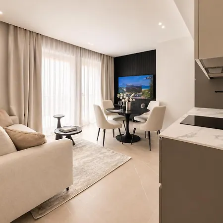 Renovated 1br Old Town - Balcony Апартаменти Ольбія