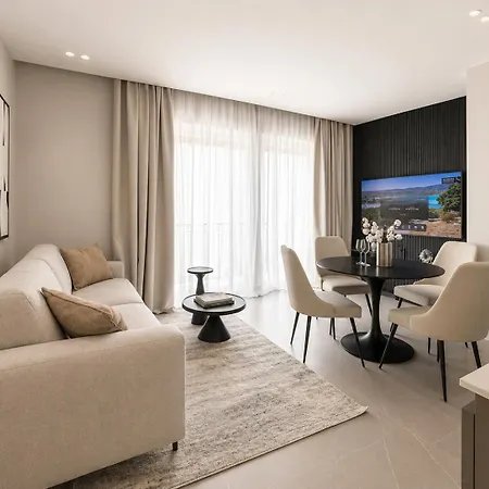 Апартаменти Renovated 1br Old Town - Balcony